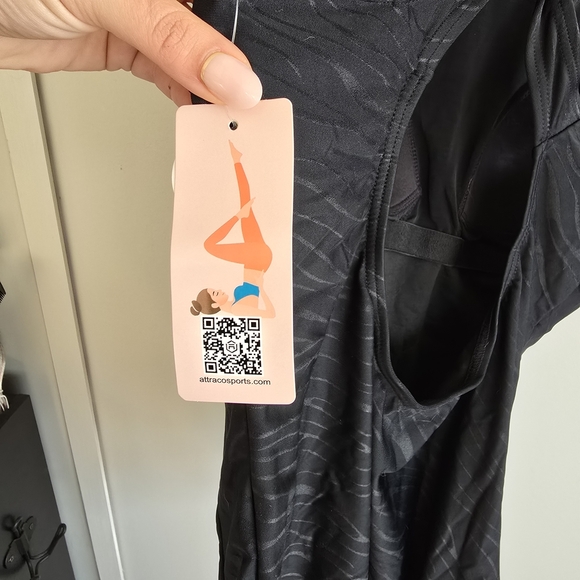 Elegant Black Women's Swimsuit - Picture 5 of 8